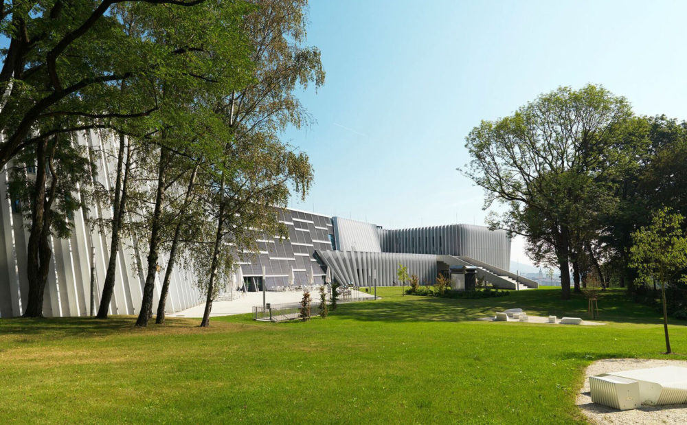 AT Dafne Anton Bruckner University