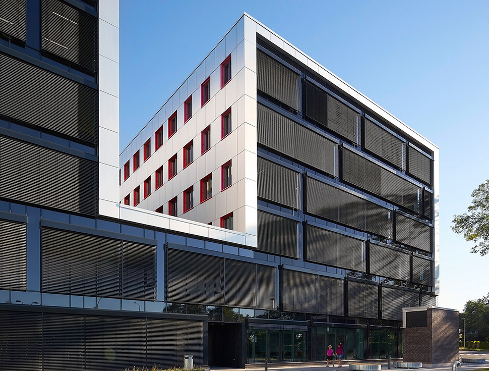 Oblique elevation of exterior facade. Oslo Cancer Cluster (OCCI), Oslo, Norway. Architect: DARK Arkitekter, 2015.