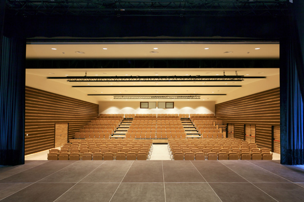 Spai Ridaura Seating